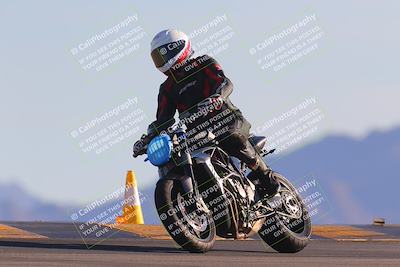 media/Nov-06-2023-Moto Forza (Mon) [[ce023d0744]]/4-Beginner Group/Session 5 (Turn 9)/